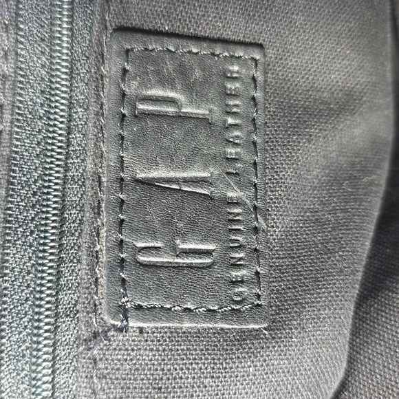 GAP Vintage Small Leather Handbag/Purse - Picture 2 of 10